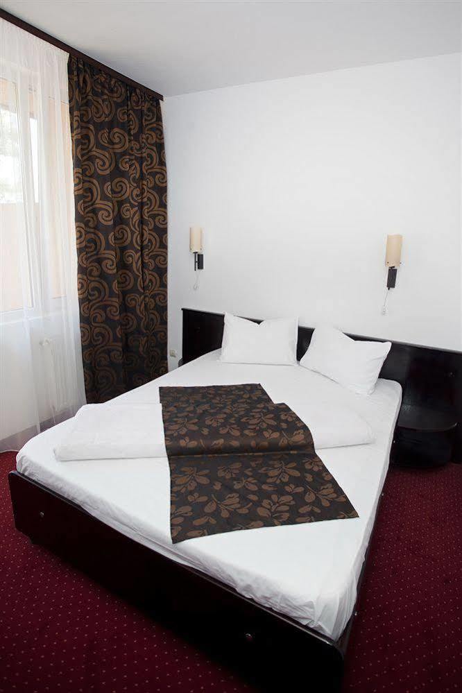 אורדאה Hotel Terra מראה חיצוני תמונה